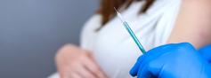 Vaccin à ARN contre la Covid-19 : pas de risque immédiat pendant la grossesse