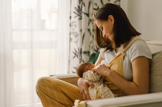 Des anticorps IgG et IgA dans le lait des mères vaccinées contre la Covid-19