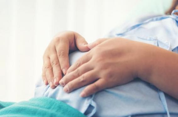 Décès maternels liés à la Covid-19 : les comorbidités doublent le risque