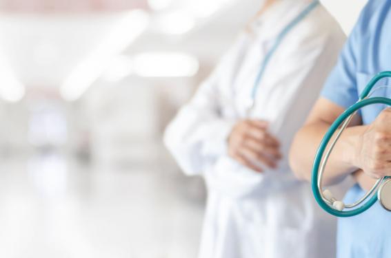 Sécurité des soins obstétricaux : une charge de travail très élevée pour 21% des sages-femmes